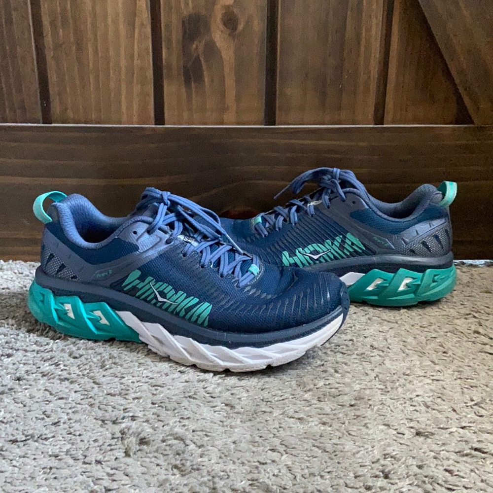 hoka tennis shoes